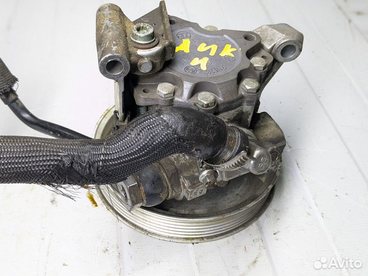 Насос Гур Audi A4 3.2l AUK BKH