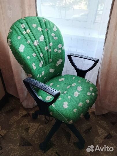 Компьютерное кресло