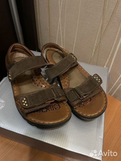 Босоножки кожаные 37