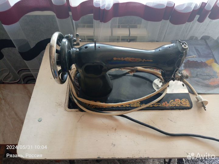 Швейная машинка, ножной привод