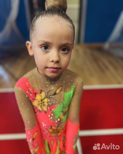 Купальник гимнастический для выступлений 110