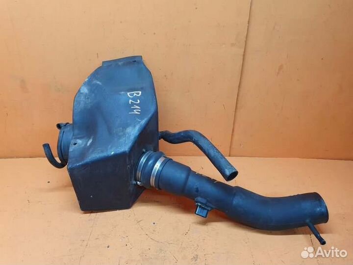 Корпус воздушного фильтра Hummer H3 3.7 2007