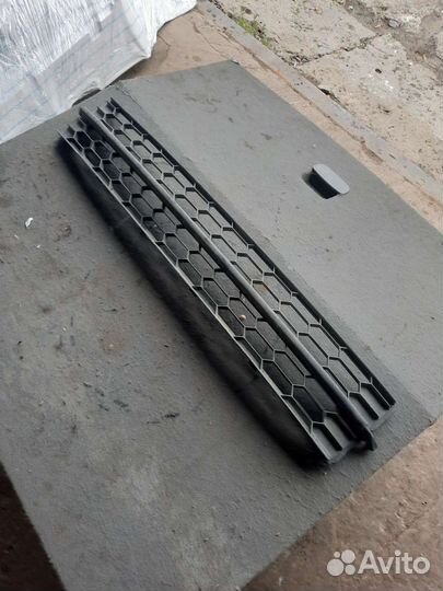 Решетка бампера skoda rapid 12-17г