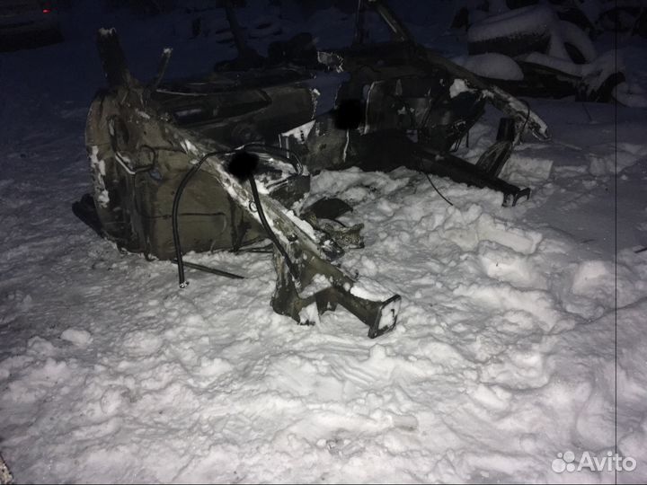 Лонжерон передний правый Audi A4 B5 Ауди А4 Б5