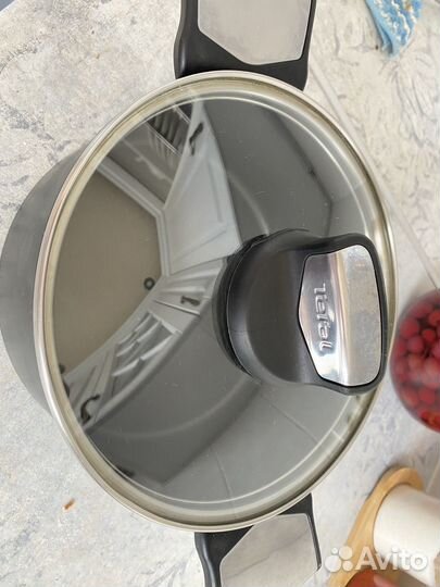 Кастрюля с антипригарным покрытием