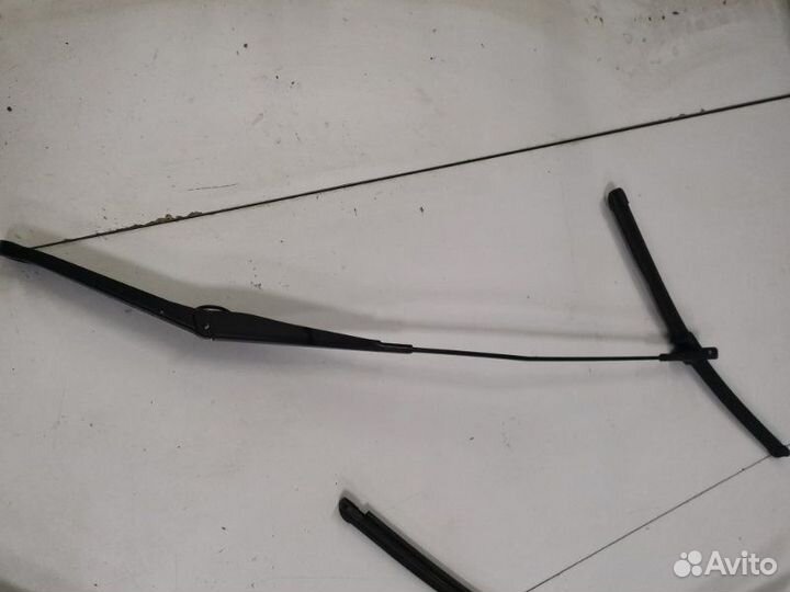 Дворник лобового стекла передний правый Ford Focus