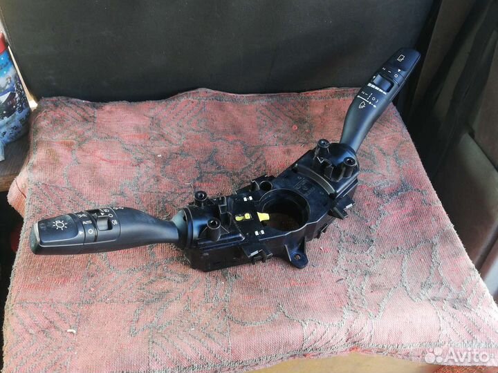 Переключатель подрулевой Киа Сид 3 CD