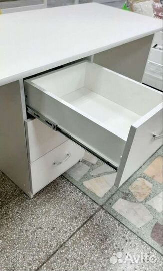 Стол - парта для двоих с тумбой новый