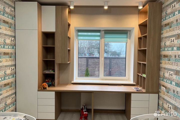 Рабочая зона у окна