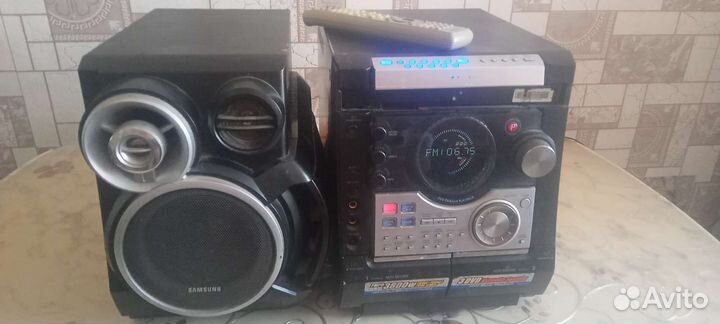 Музыкальный центр