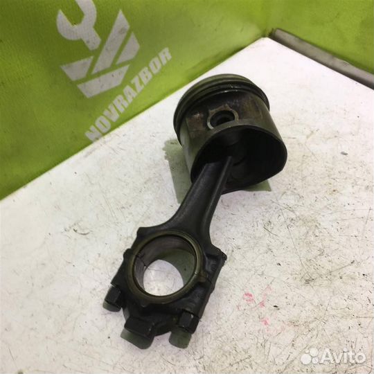Поршень с шатуном бмв Е28