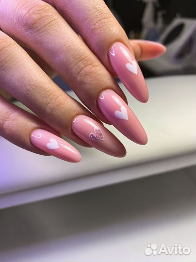 Маникюр, педикюр, наращивание ногтей, гель-лак