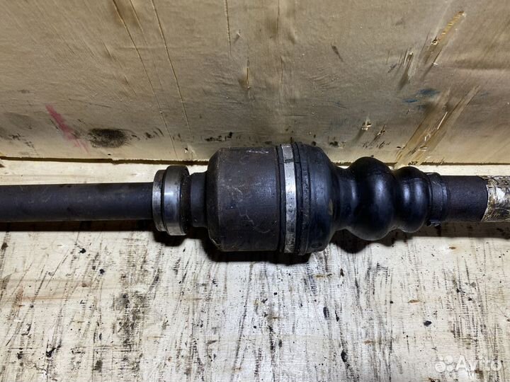 Привод правый Peugeot 307 1,6 бензин МКПП P86