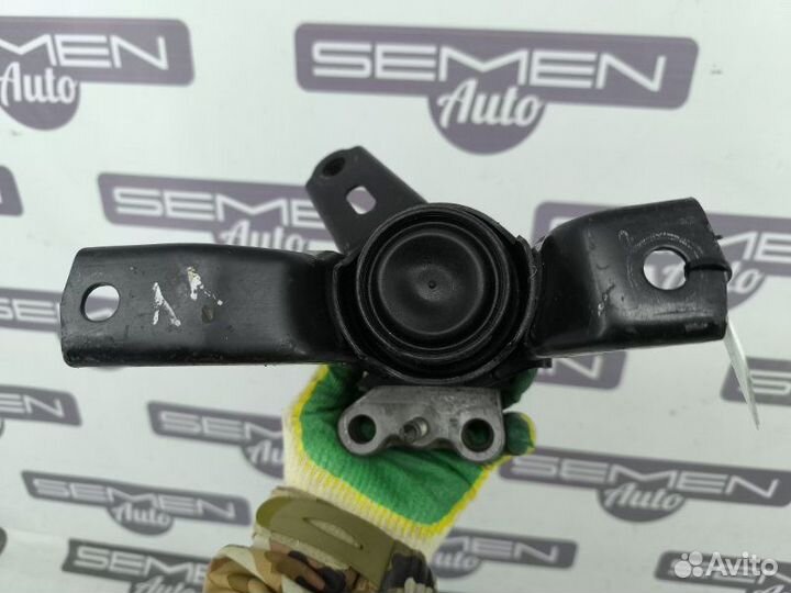 Подушка двигателя правая Toyota Auris E150 1ZR-FE