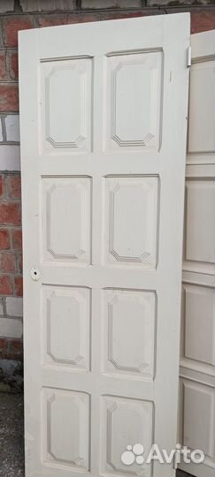 Двери деревянные б/у