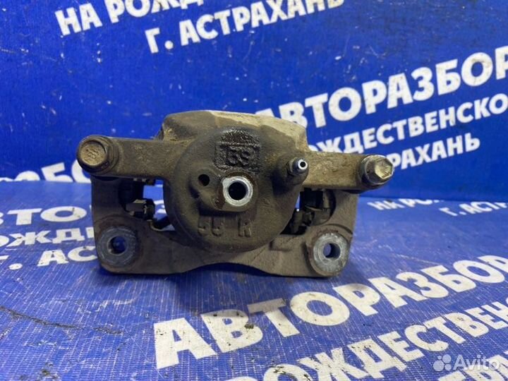 Передний правый суппорт Toyota Yaris хэтчбек 2NZ