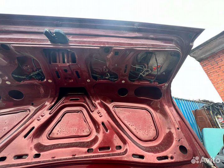 Крышка багажника Audi 100c4 a6c4