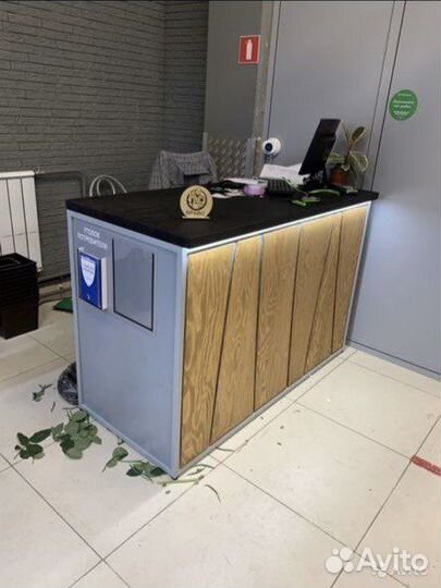 Стойка администратора ресепшн