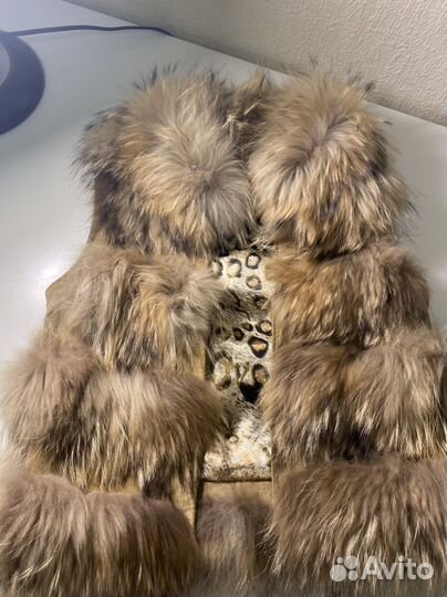 Меховая жилетка