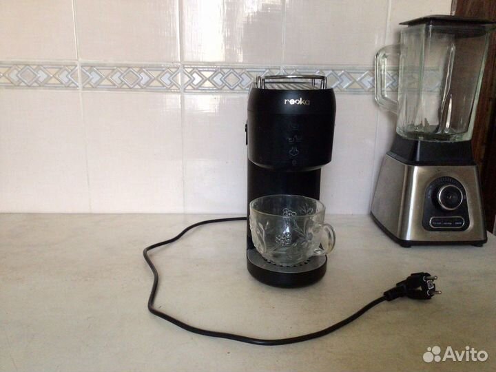 Кофеварка рожковая Reoka