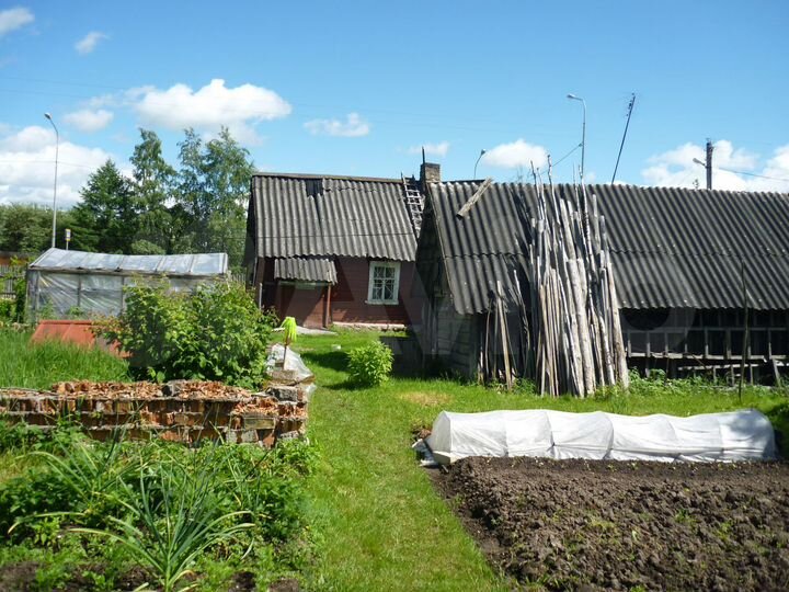 Дом 33 м² на участке 21 сот.