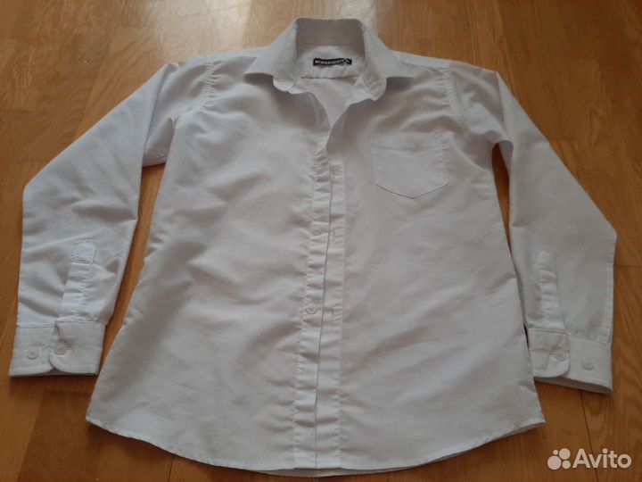 Рубашки школьные 3-4 класс (размеры 33,34)