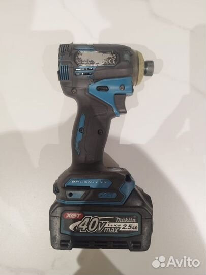 Шуруповерт makita XGT TD001G