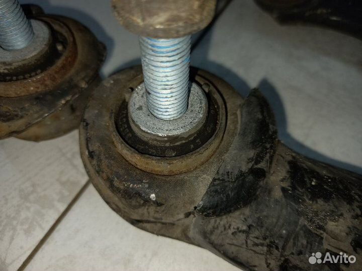 Рычаги комплект задние Mercedes Clk320 W208