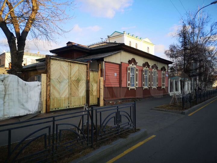 3-к. квартира, 100 м², 1/1 эт.