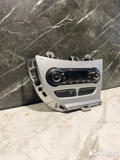 Блок управления климат-контролем Ford Focus pnda