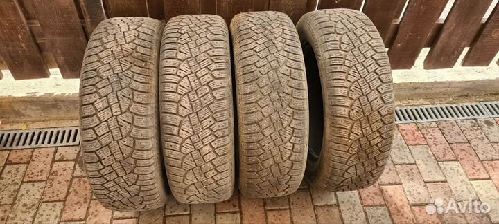 Continental IceContact 2 SUV 215/65 R17 103