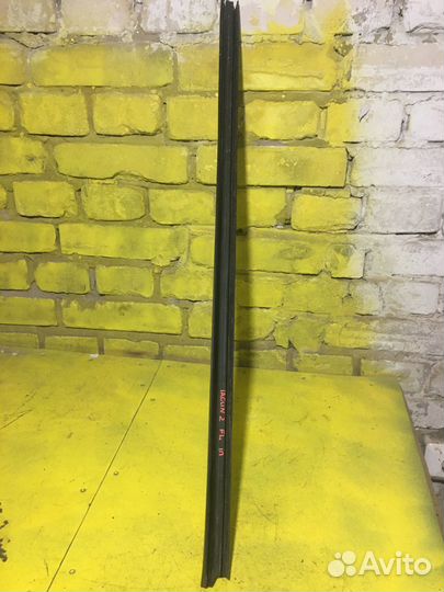 Уплотнитель бархотка стекла двери Renault Laguna 2