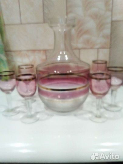 Графин с рюмками