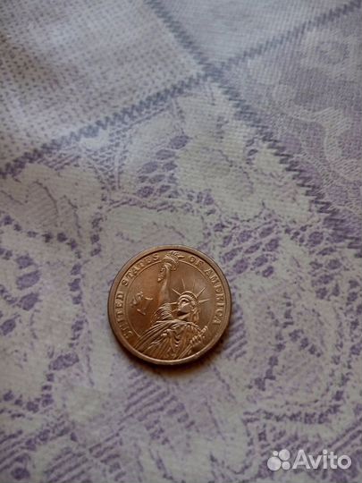 Доллары США