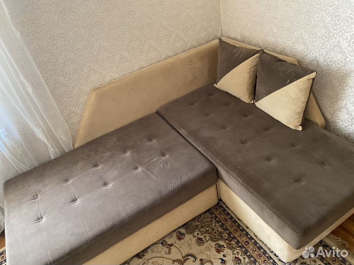 Диван-угловой