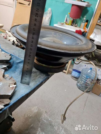 Динамик для сабвуфера 12