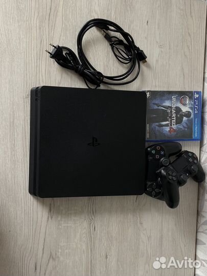 Sony playstation 4 slim