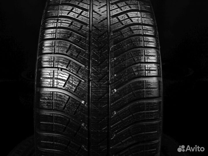 Michelin Pilot Alpin 5 SUV 275/45 R20 и 305/40 R20 112V