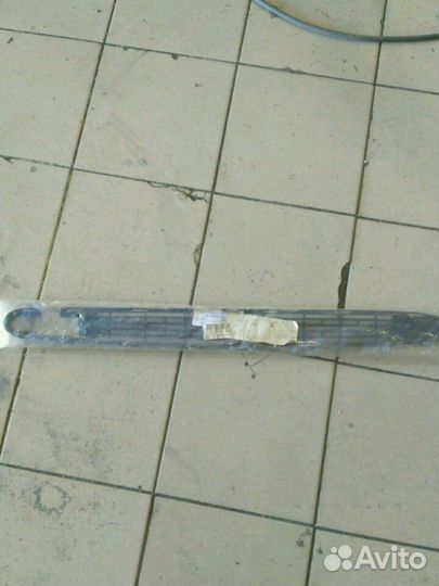 Решетка бампера нижняя на мерседес а 160