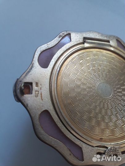 Серебряная пудреница 