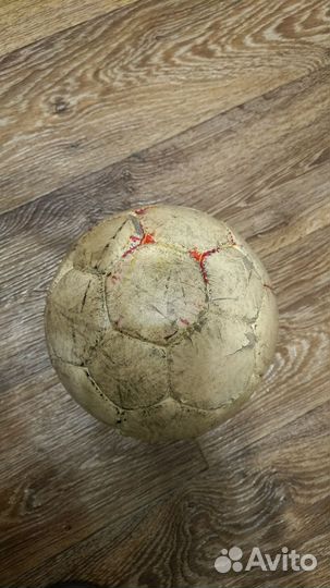 Футбольный мяч