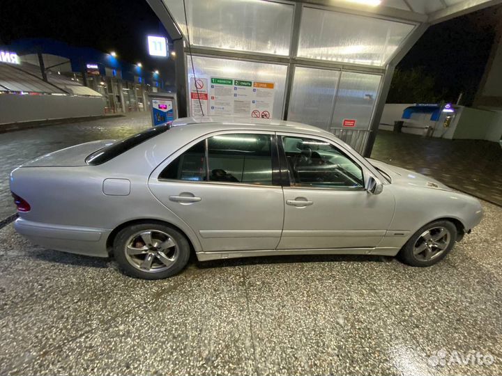 Mercedes-Benz E-класс 2.2 AT, 2000, 453 400 км