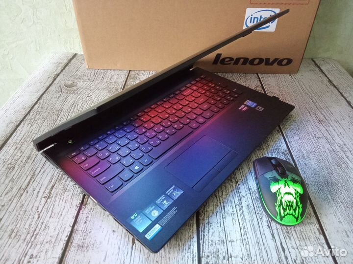 Новый игровой 8гб/500гб ноутбук Lenovo