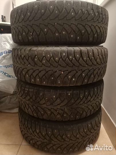 Колеса в сборе r15 зимние Nokian nordman 4