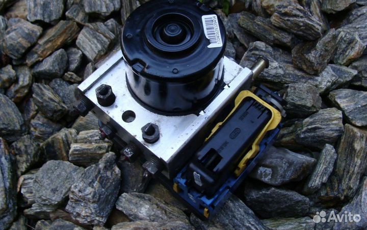 Блок абс 56110-86G11 Suzuki Ignis - года