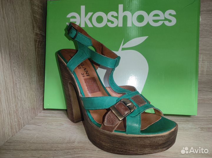 Босоножки женские 39 размер