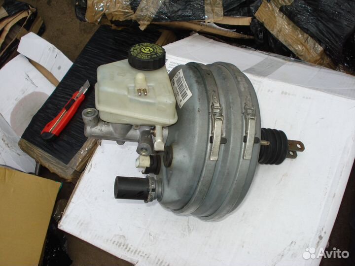 Вакуумник A2104300130 Mercedes W210 E200