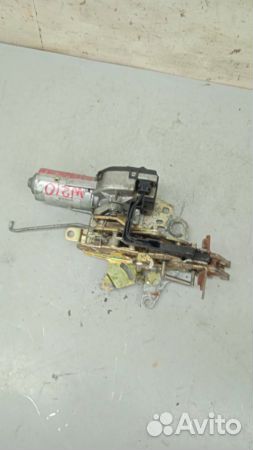 Замок двери багажника