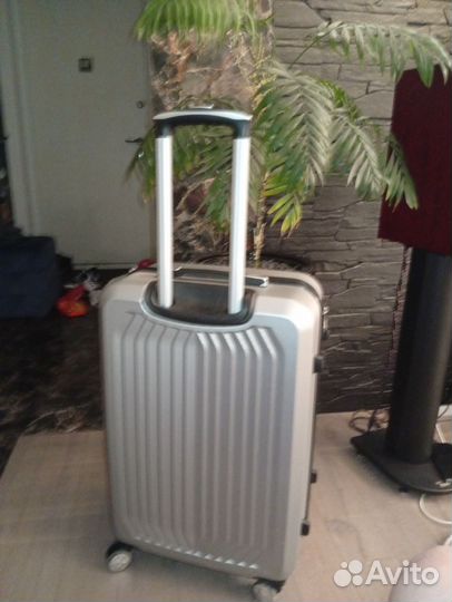 Чемодан на колесах бу