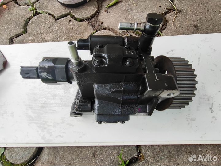 Продам тнвд на двигатель К9К858,836,837